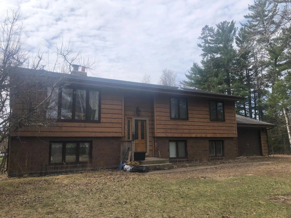 9774 Wien Road, Field Twp