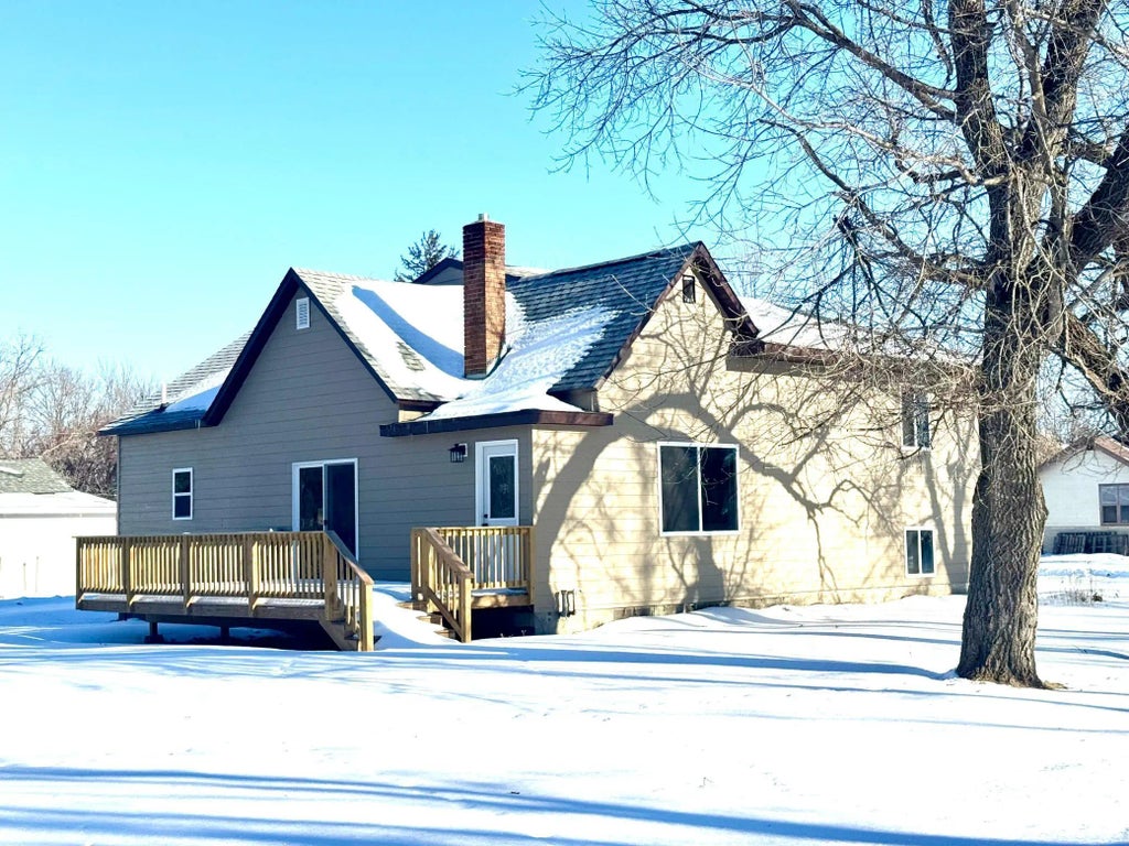 301 W Garfield Avenue, Mahnomen