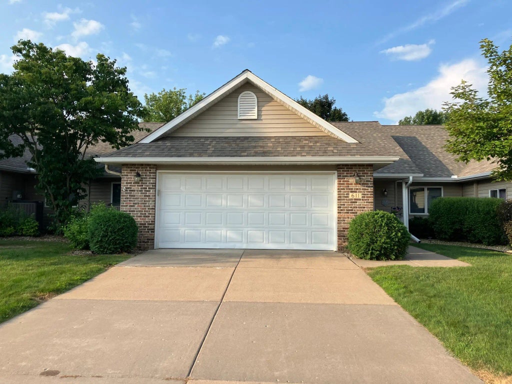 611 Cherrywood Court, Red Wing