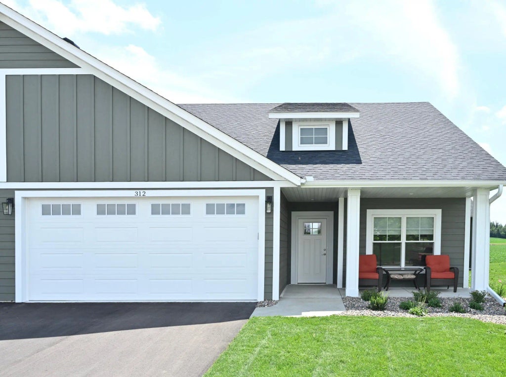 406 Ford Street E, Northfield