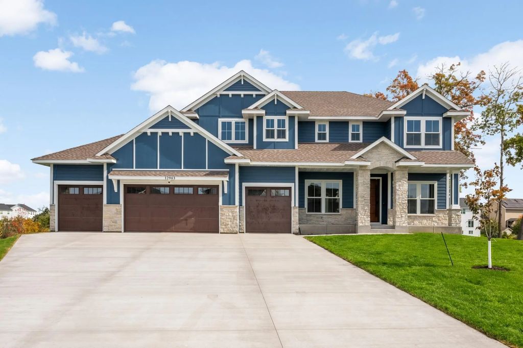 12919 Xylite Street Ne, Blaine