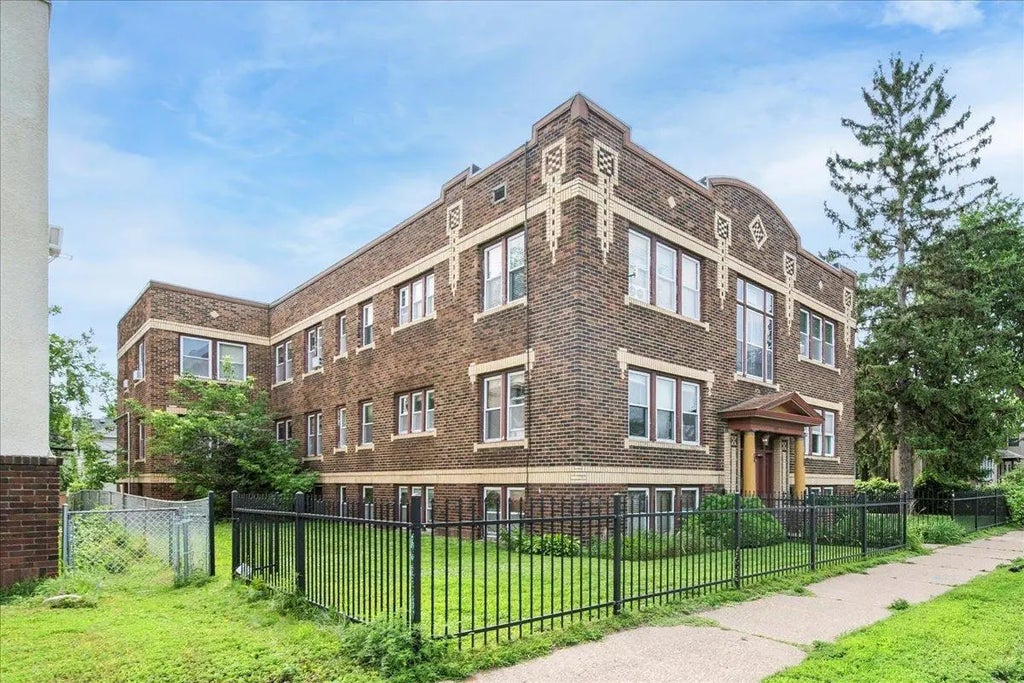 3939 Chicago Avenue 103, Minneapolis