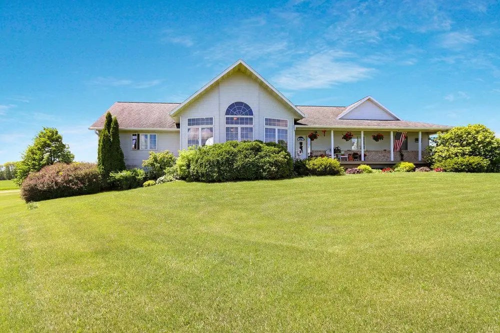 392 27th Street, Dovre Twp