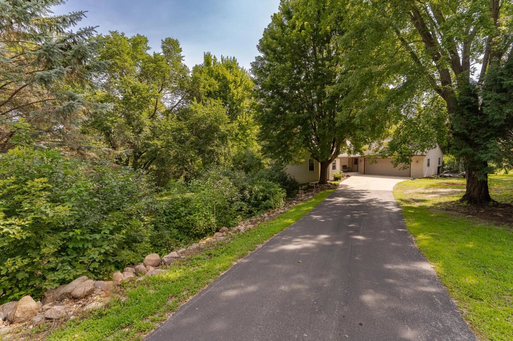 20 Amy Ln, Mantorville