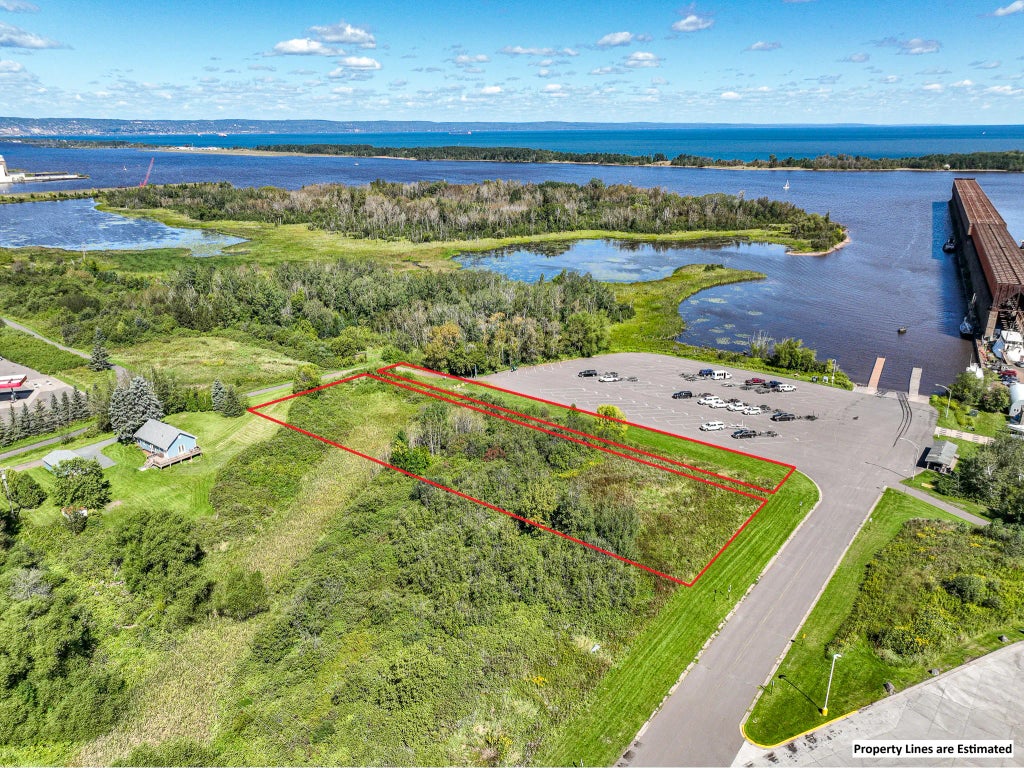 Xx 30th Ave E, Superior