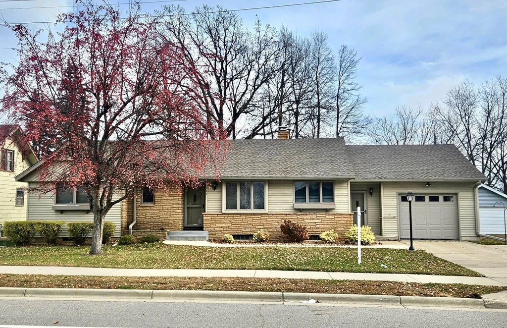 160 1st Street, Albany