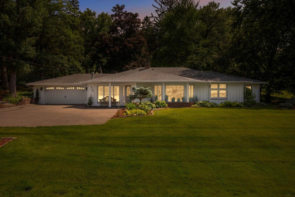 2194 Charlton Road, Sunfish Lake