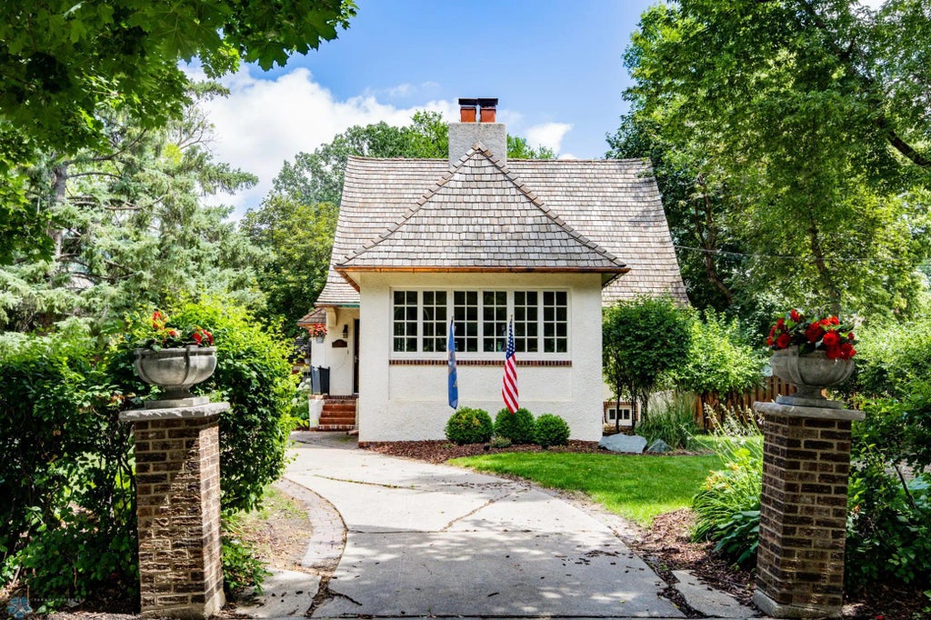 1125 5th Street N, Fargo