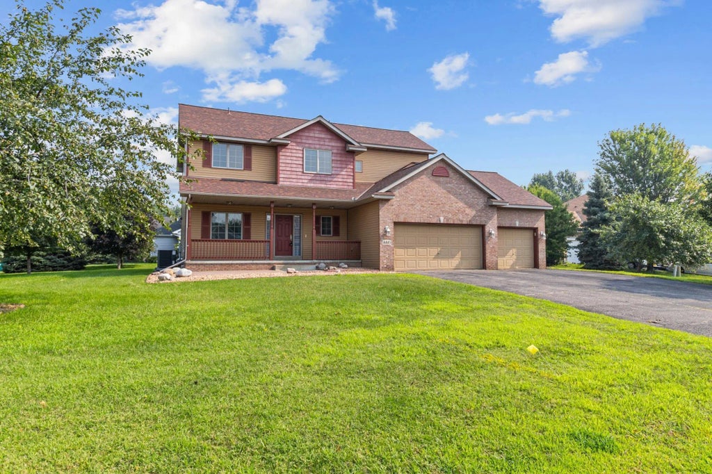 4445 Fallgold Parkway N, Brooklyn Park