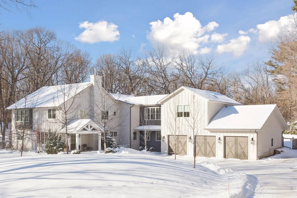 19020 Minnetonka Boulevard, Deephaven