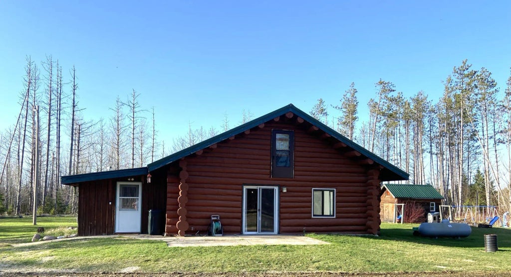 32625 593rd Avenue, Warroad