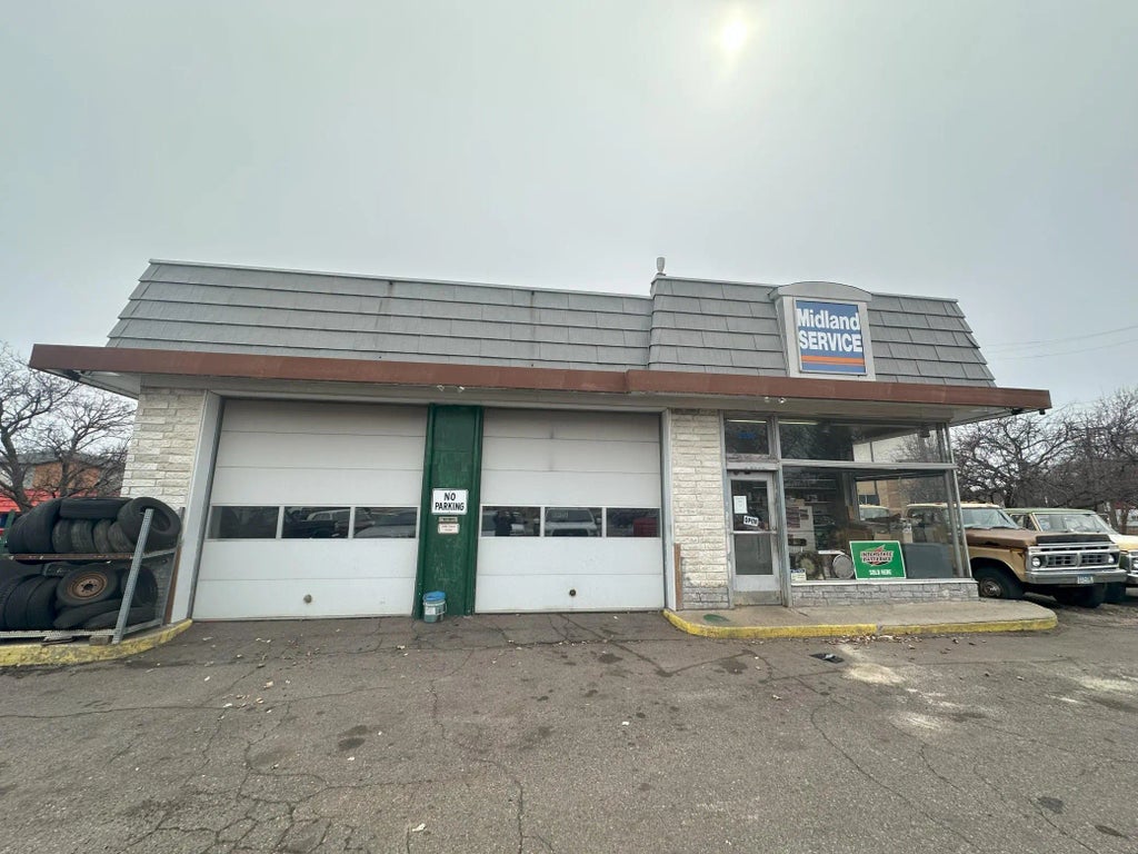 2550 Winnetka, Golden Valley