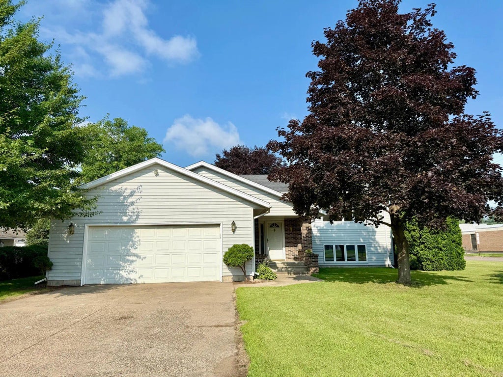 402 6th Street Sw, Little Falls