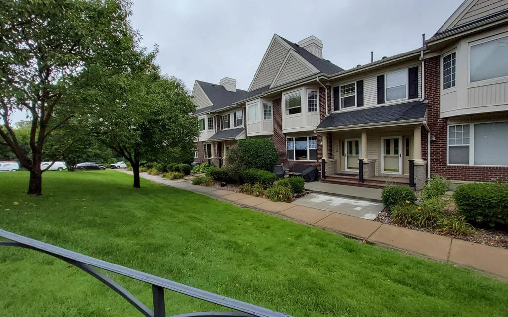 754 Wisconsin Avenue N, Golden Valley