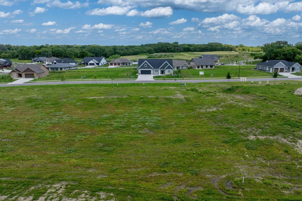 2010 Saba Boulevard, Mankato