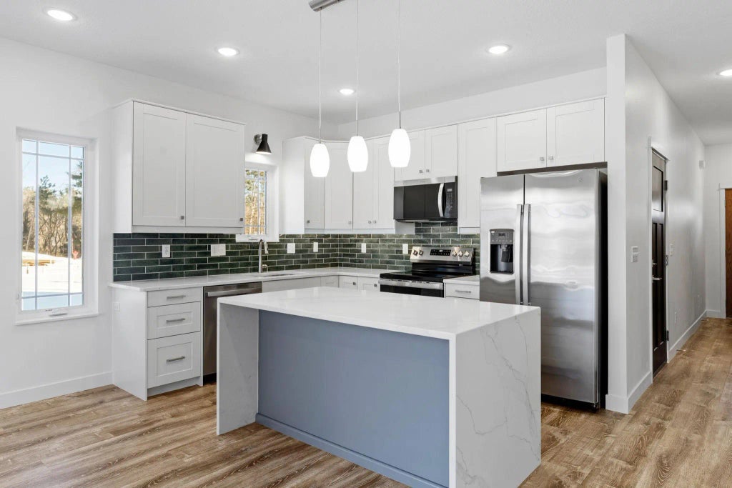 425 W 8th Street 19, New Richmond