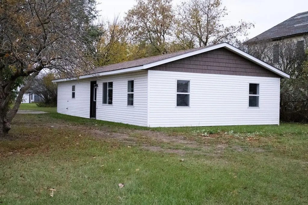 417 N Wisconsin Street, Hewitt