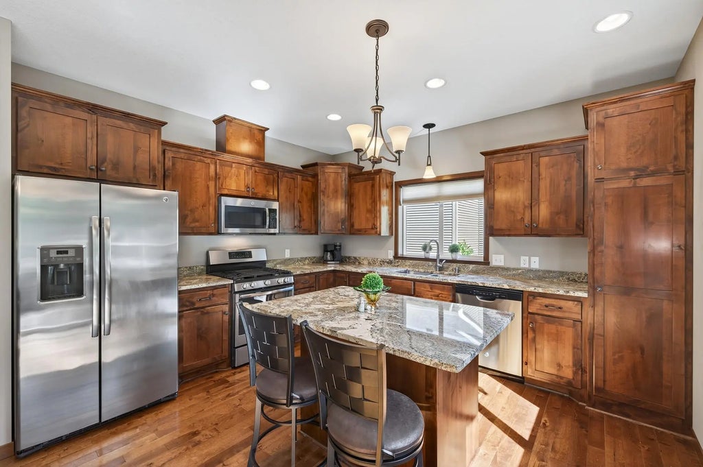 3428 227th Avenue Nw, St Francis