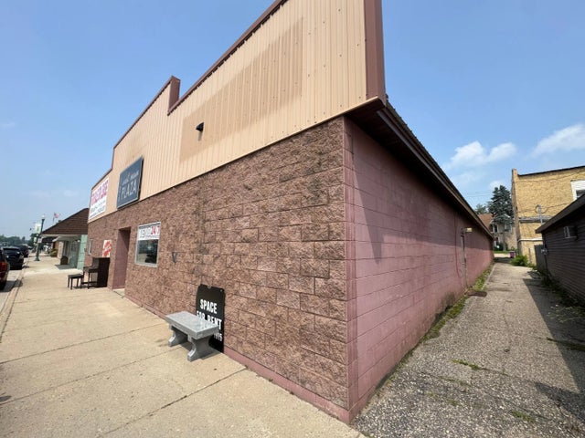 106 Main Avenue W, Frazee