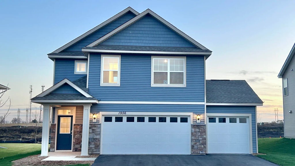 17042 Draper Way, Lakeville