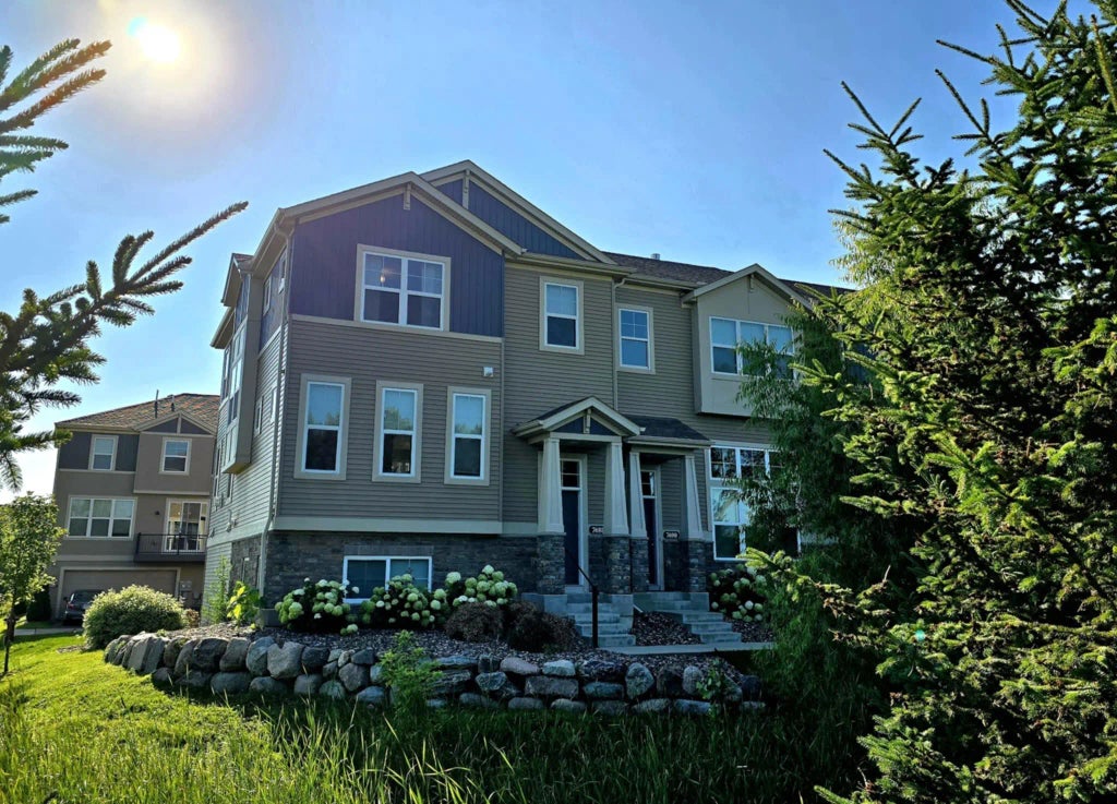 7688 77th Place, Victoria