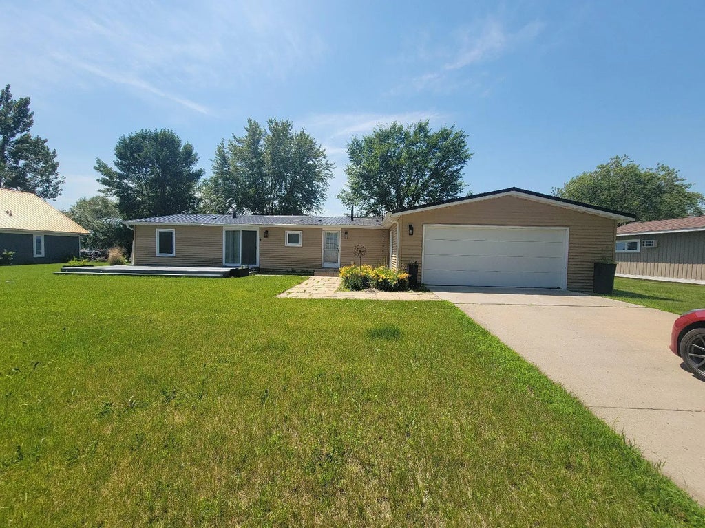 45735 Whispering Sands Trail, Pine Lake Twp
