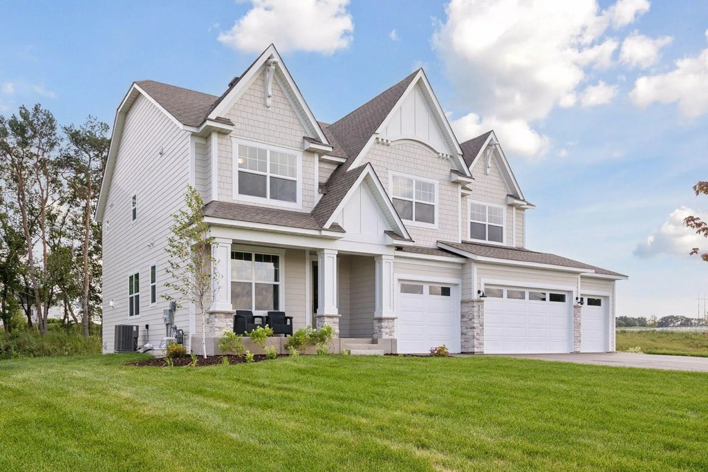 5760 Freeland Bay N, Hugo