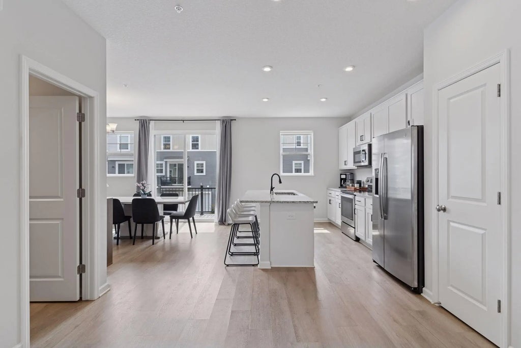 2315 Mckenney Way, North Saint Paul