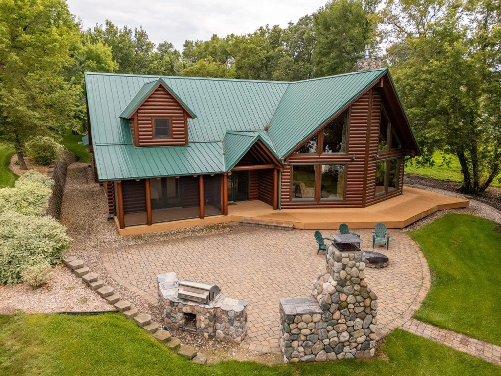 21526 279th Avenue, Starbuck