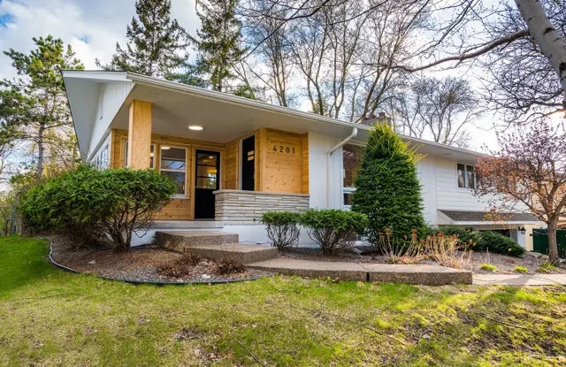 4201 Dunberry Lane, Edina