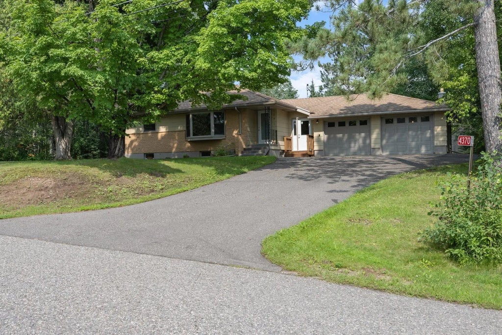 4370 Golf Course Road, Fayal Twp