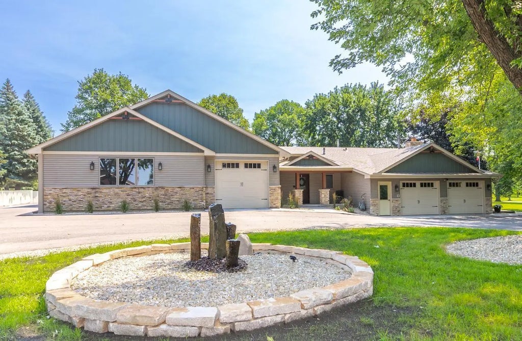 3396 Elm Creek Drive, Medina
