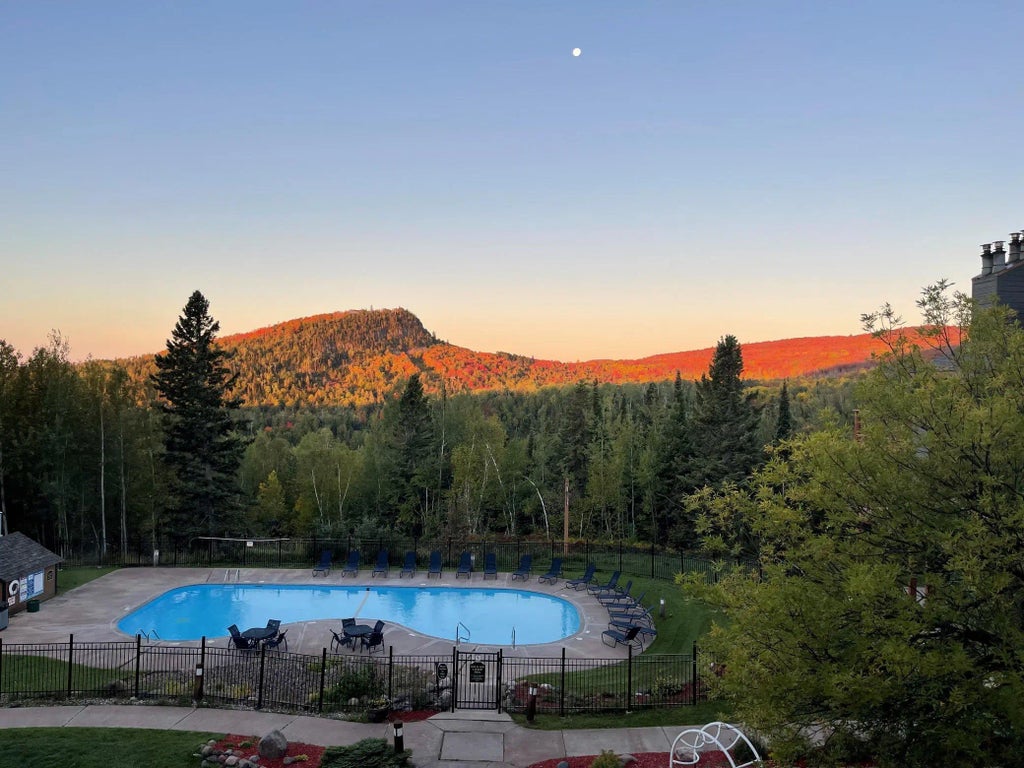 128 Bridge Run Lane B, Lutsen Twp