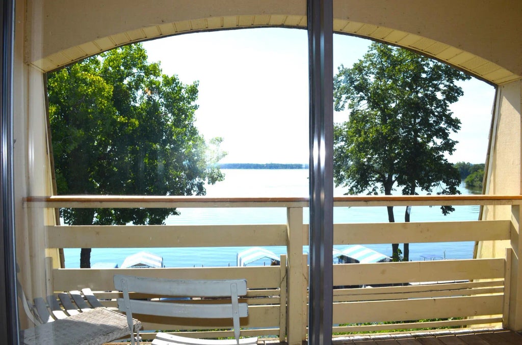 4379 Wilshire Boulevard 309, Mound