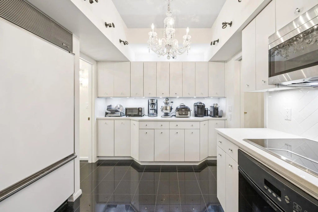 1235 Yale Place 1701, Minneapolis