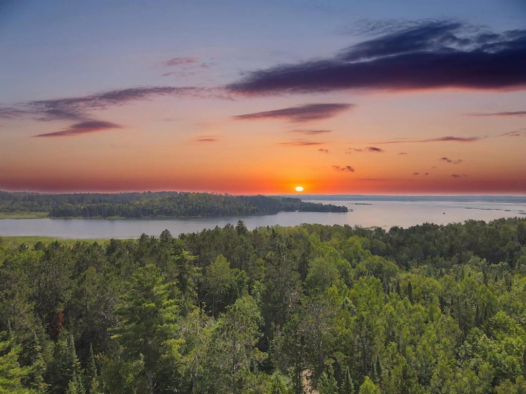 25384 County Road 523, Carpenter Twp