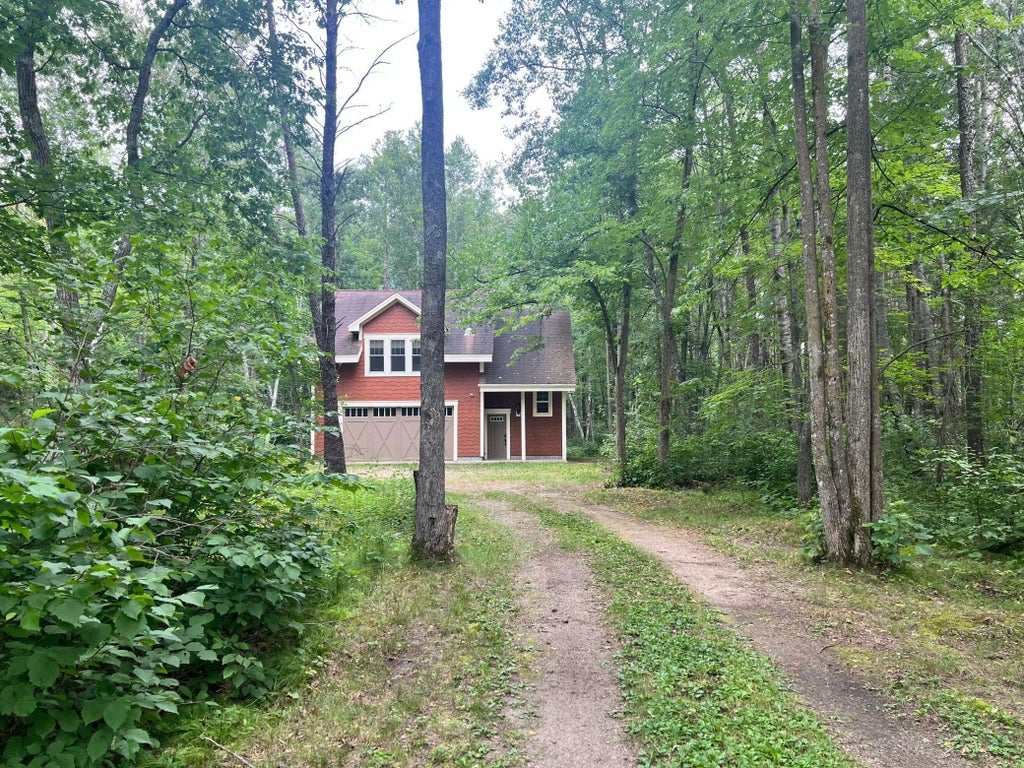 5020 Woodland Drive Nw, Hackensack