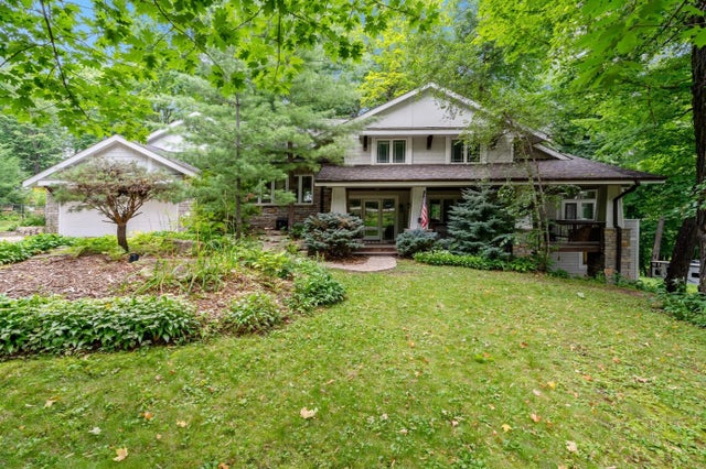 5490 Ridgewood Cove, Minnetrista