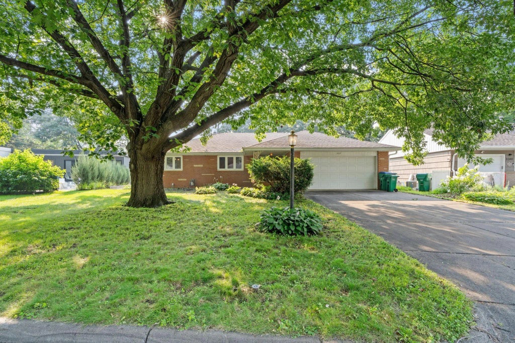 3337 Decatur Lane, Saint Louis Park