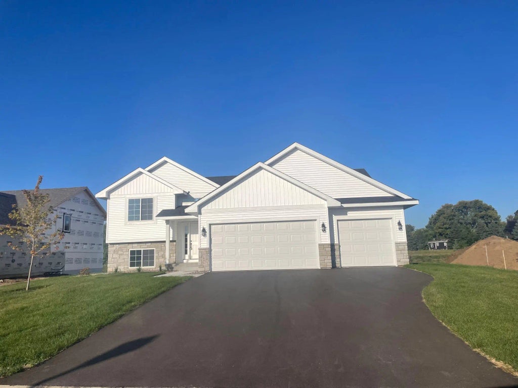 17691 Empire Trail, Lakeville