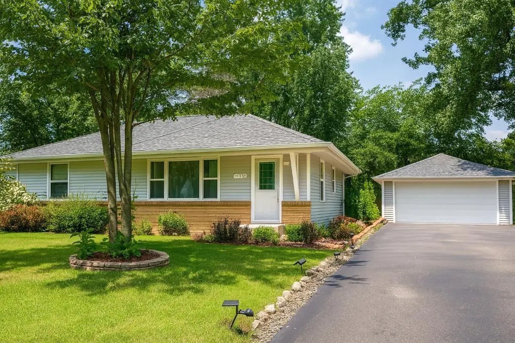 211 92nd Avenue Ne, Blaine