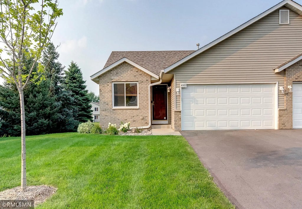 4103 Blakewood Drive, Shakopee