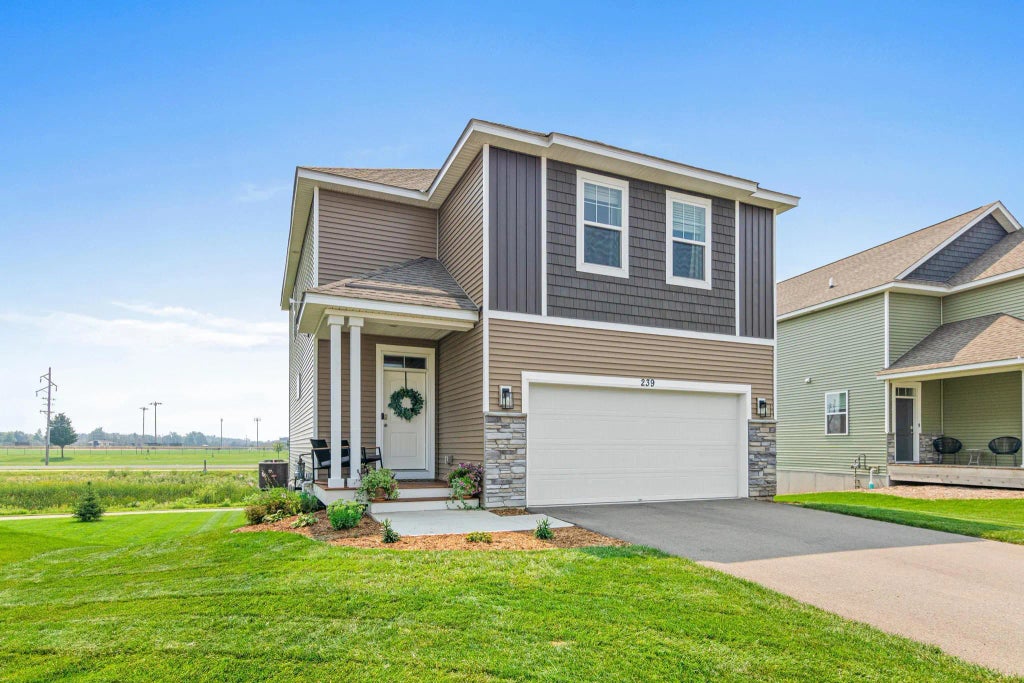 239 Snowdrop Trail, Waconia