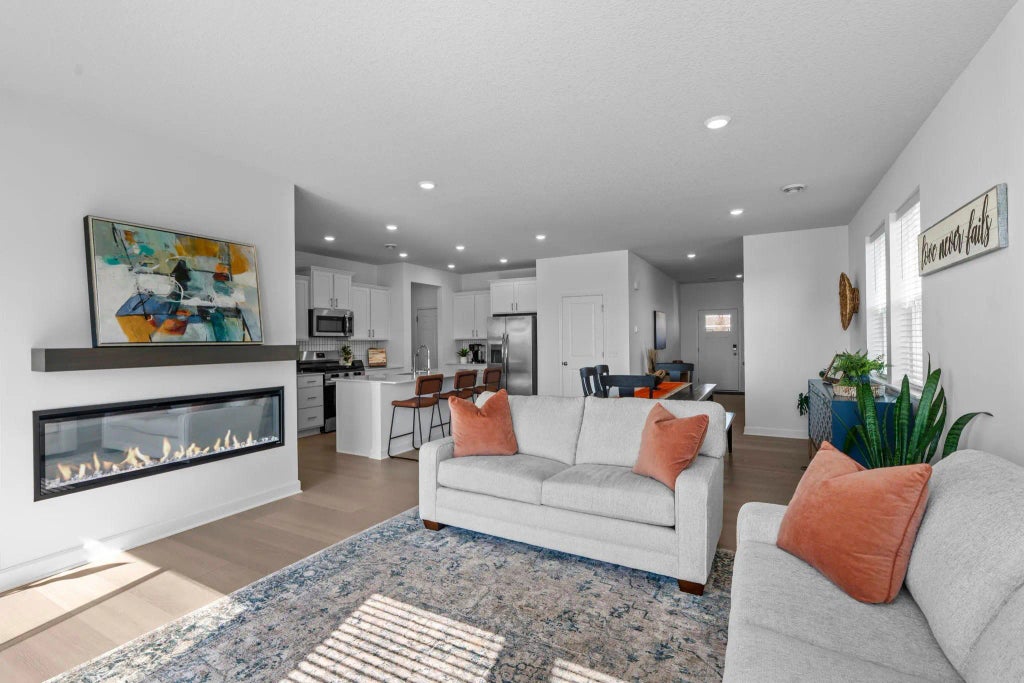 14373 Allerton Way, Rosemount