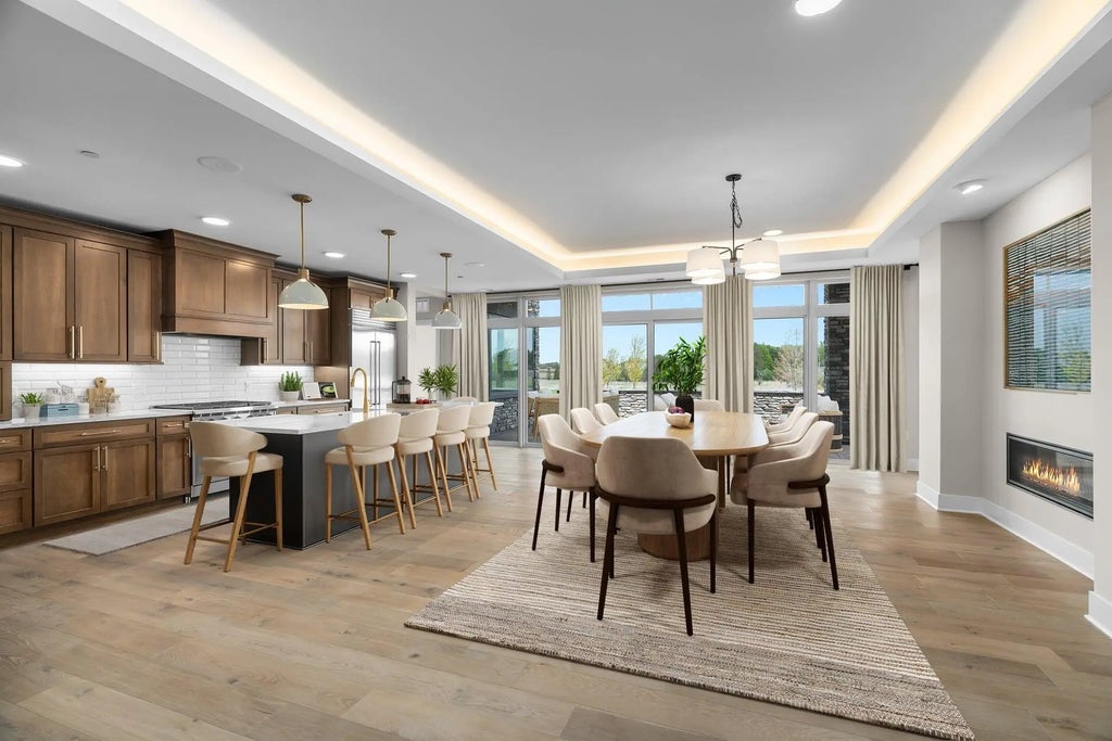 1 Hill Farm Road 109, North Oaks