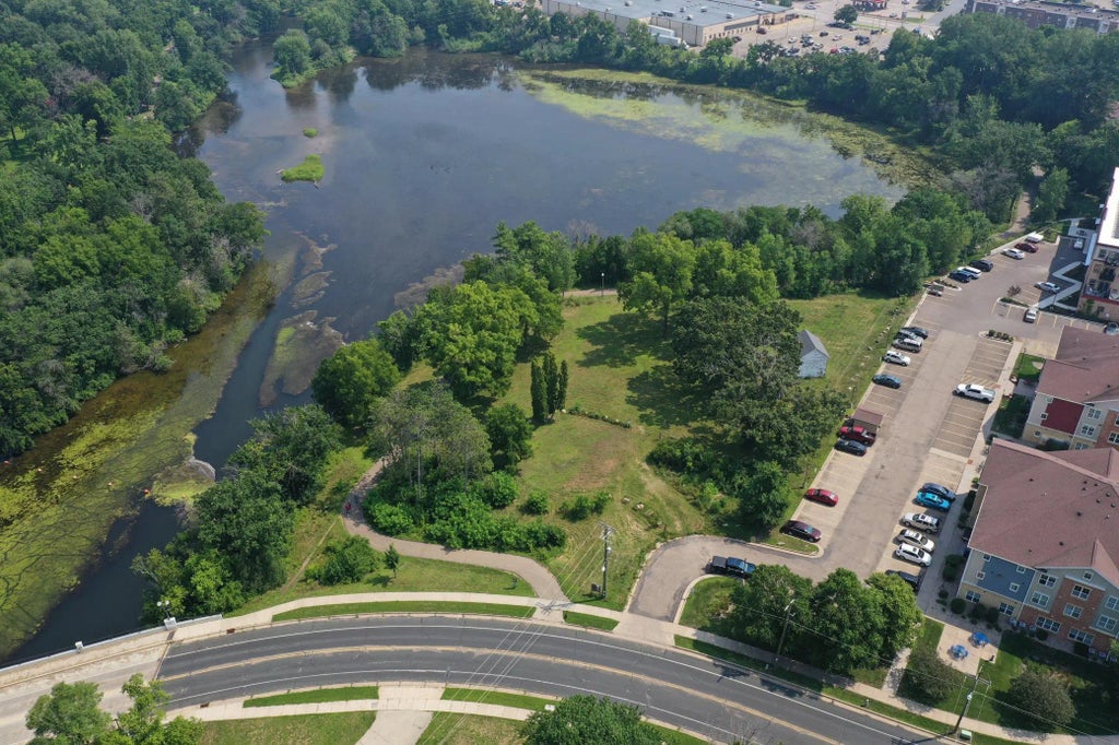 404 S Winter Street, River Falls