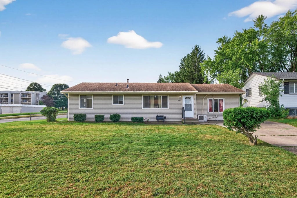 2014 Carnelian Lane, Eagan