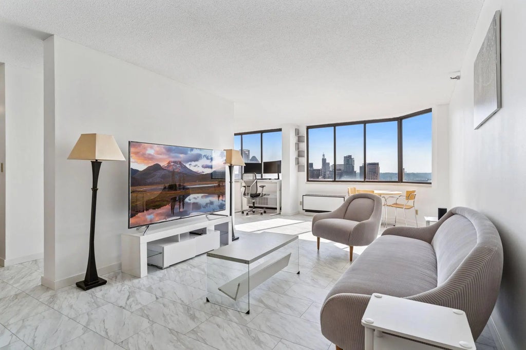 360 Sherman Street 1607, Saint Paul