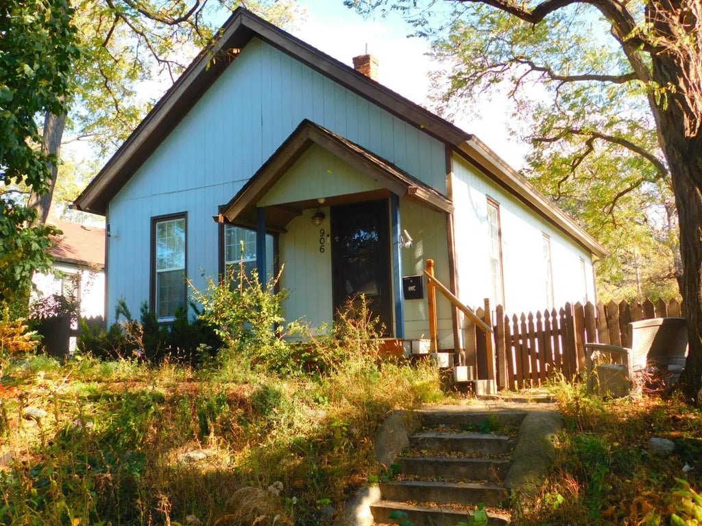 906 Russell Street, Saint Paul