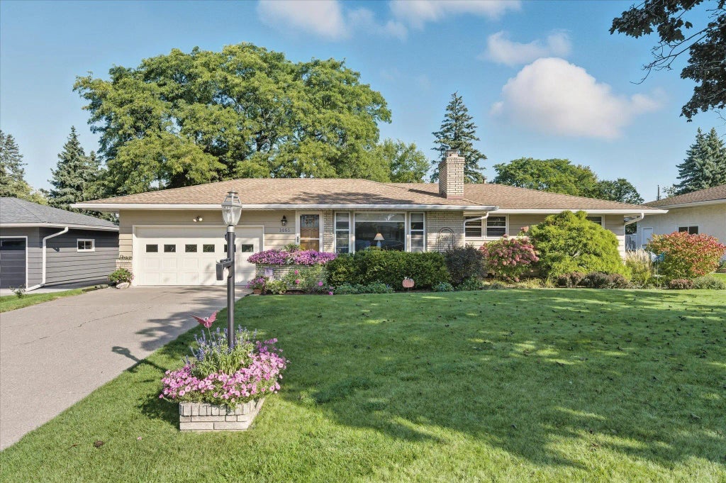 1465 Woodlynn Avenue, Roseville